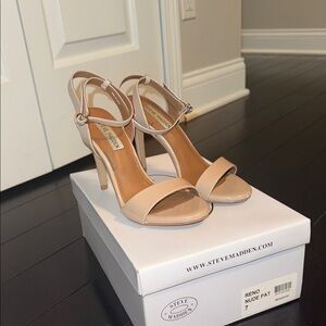 Steve Madden Beige Patent Heels